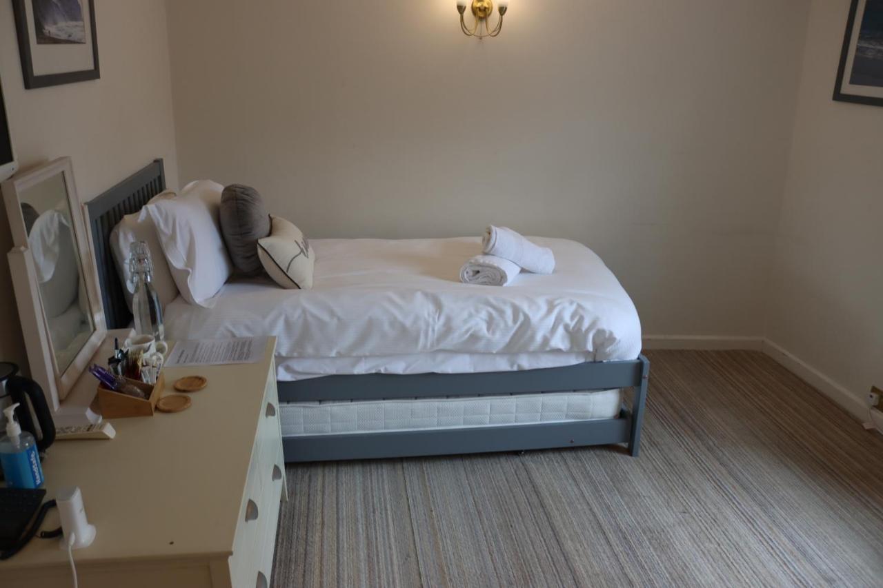 The Mariners Hotel Lyme Regis Bagian luar foto