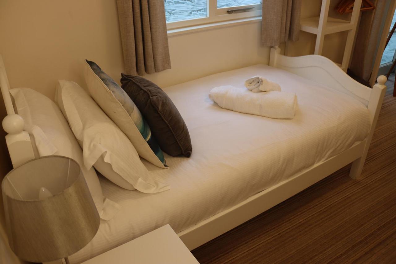 The Mariners Hotel Lyme Regis Bagian luar foto