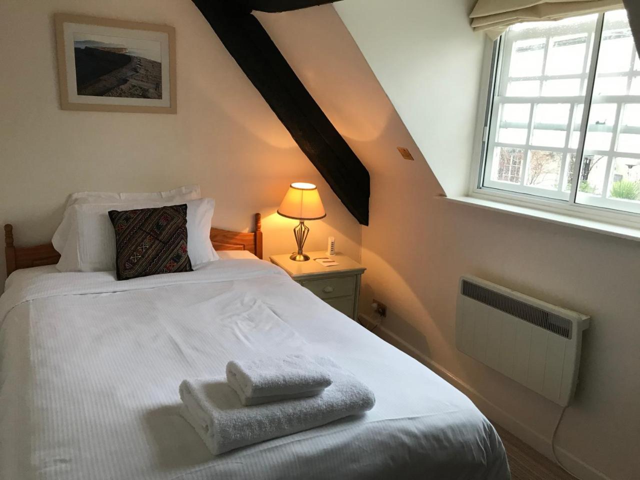 The Mariners Hotel Lyme Regis Bagian luar foto